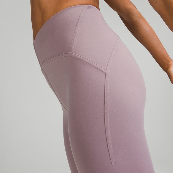 Lululemon InStill High-Rise. Size 4. 25" inseam.Double lined.Excellent Condition - Picture 6 of 6